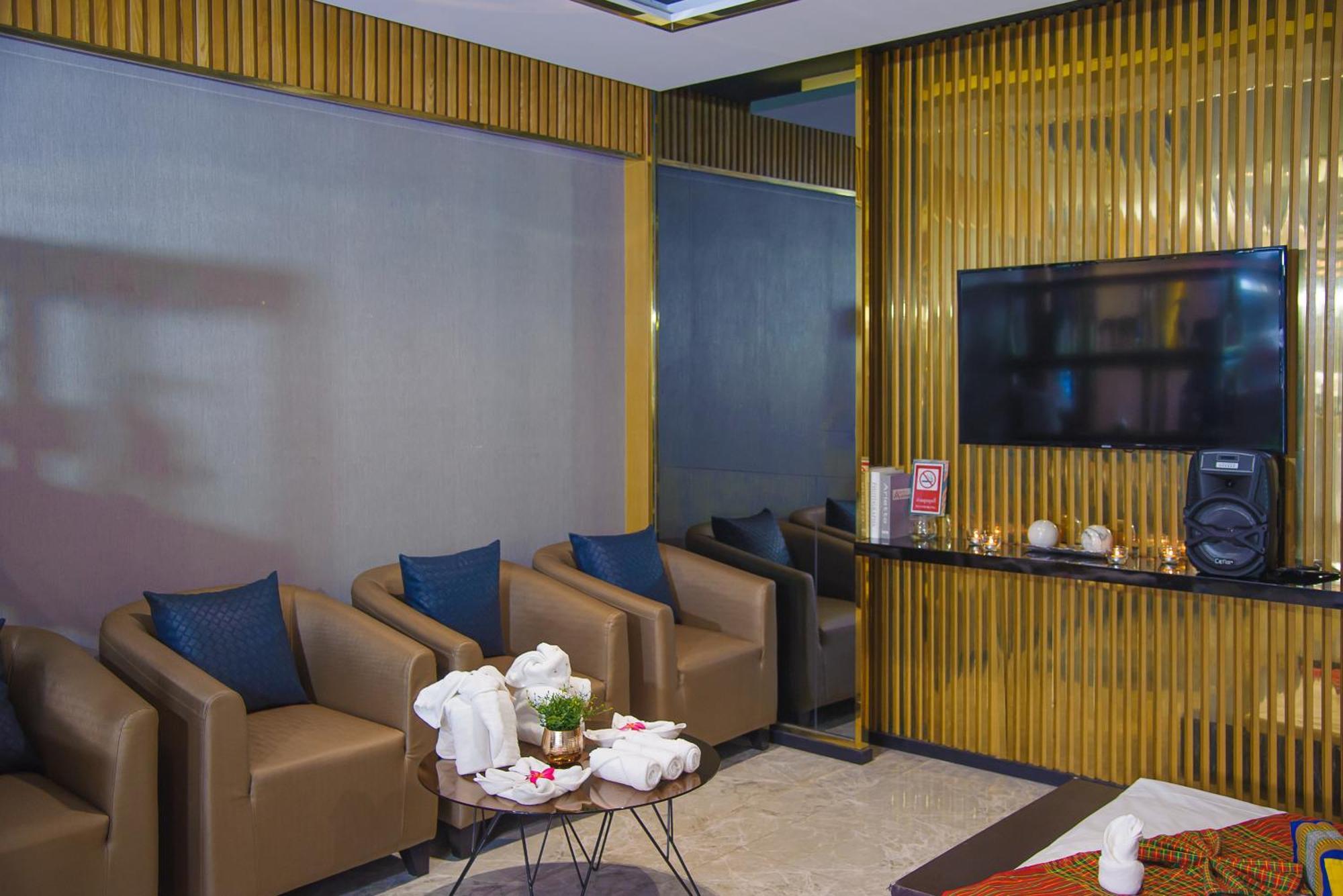 O2 Luxury Hotel Bang Phli Екстериор снимка