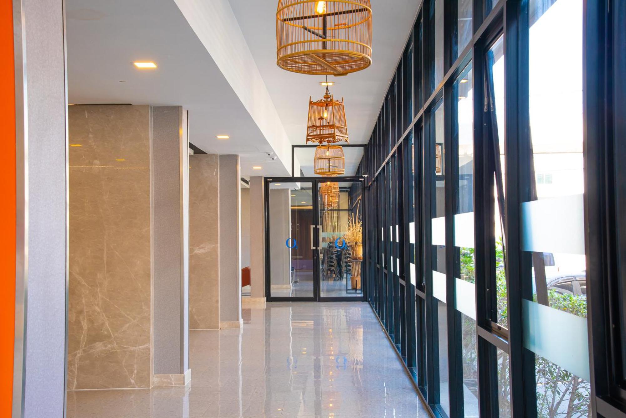 O2 Luxury Hotel Bang Phli Екстериор снимка